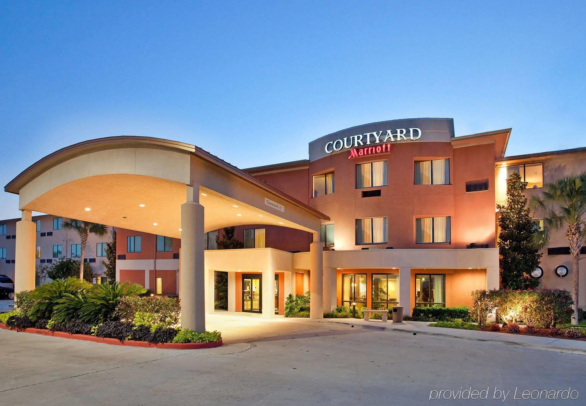 Courtyard Wall At Monmouth Shores Corporate Park Esterno foto